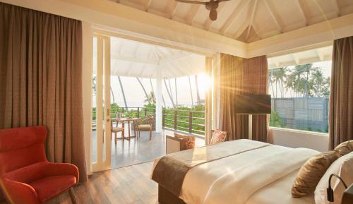 Two Bedroom Beach Residence with Pool - Free shared seaplane for 2 guests, minimum 7-night stay