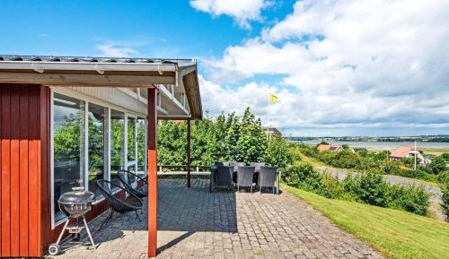Three-Bedroom Holiday Home 