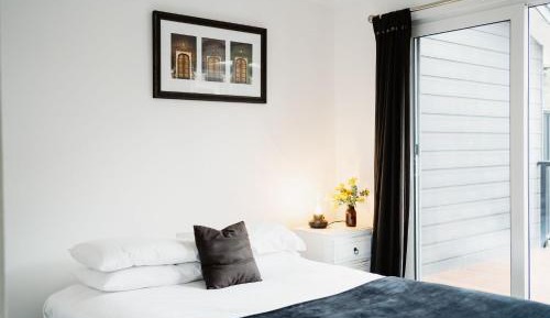 Two-Bedroom Apartment with Balcony