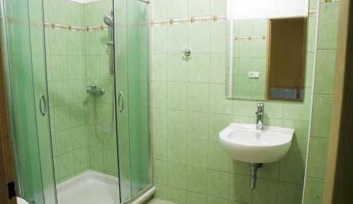 Studio (2 Adults)