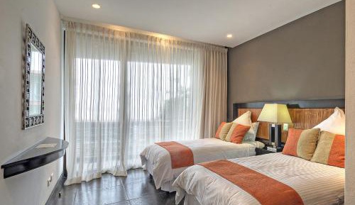 Suite with Panoramic View (# of bedrooms available depends on # of guests reserved)