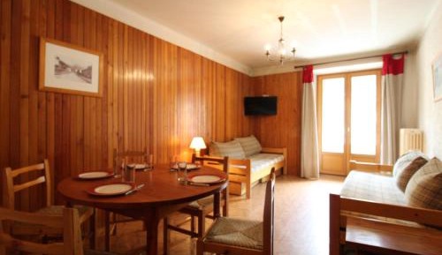 Apartment (5 Adults)