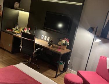 Deluxe Studio