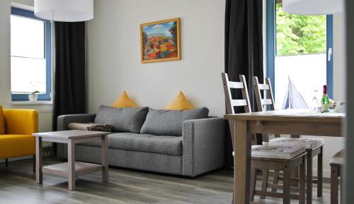 One-Bedroom Apartment with Balcony