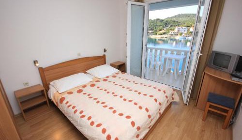 Double Room with Balcony and Sea View