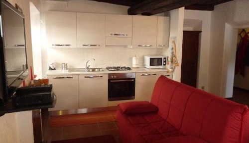 One-Bedroom Apartment with Partial Lake View