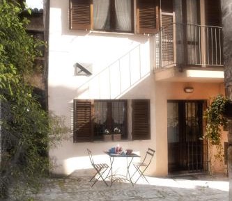 Two-Bedroom Apartment - Split Level- Via Borgo San Sisto II n.14