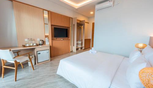 Deluxe Room with Ocean View