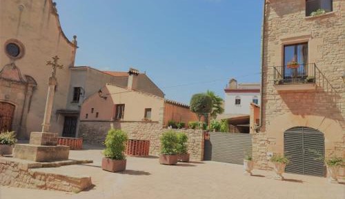 Eight-Bedroom House
