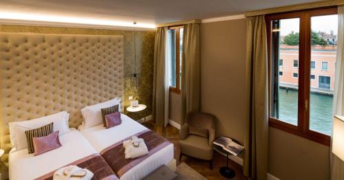 Superior Room Canal Grande View