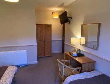 Triple Room with Private Bathroom