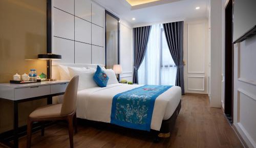 Suite with City View