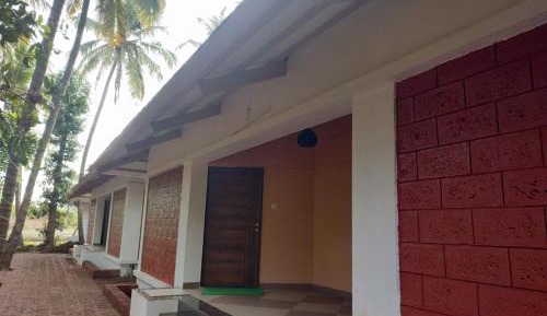 Super Deluxe Cottages