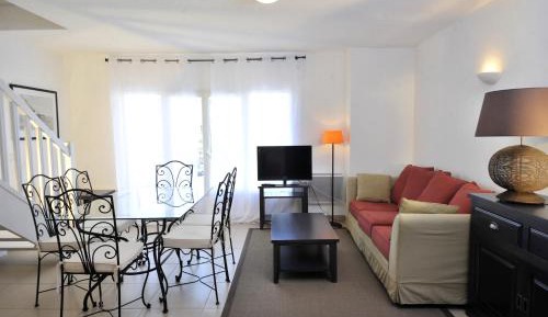 Standard Duplex Apartment (4 - 6 Adults)