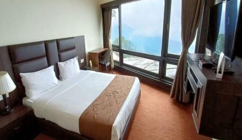 Semi Deluxe Room