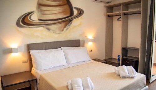 Large Double or Twin Room