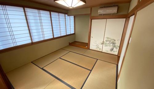 Japanese-Style Room