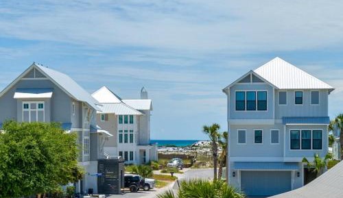 Four-Bedroom Holiday Home
