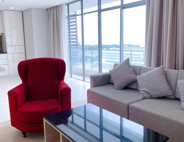 Deluxe Queen Suite