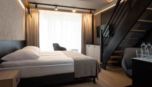 Deluxe Family Suite