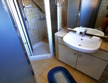 Small Single Room