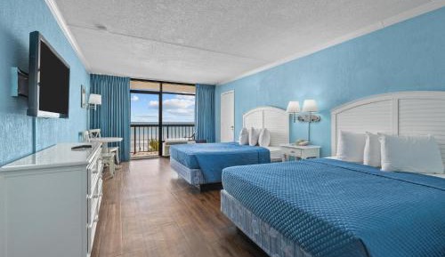 Standard Queen Room with Two Queen Beds - Ocean Front