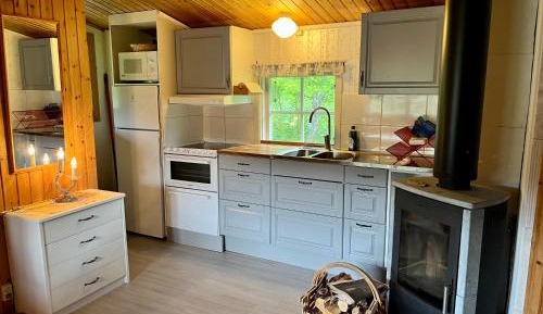 Cottage (4 Adults)