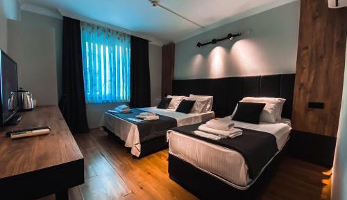 Triple Room with City View