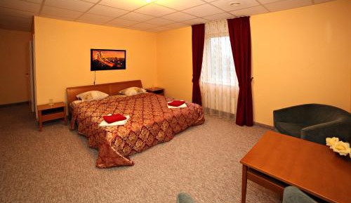 Standard Double Suite