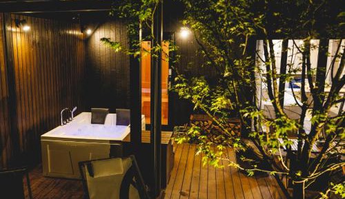 Villa with Garden View