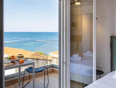 Deluxe Double Room with Balcony and Sea View