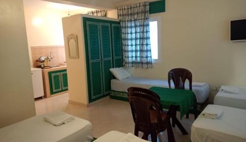 Studio (4 Adults)
