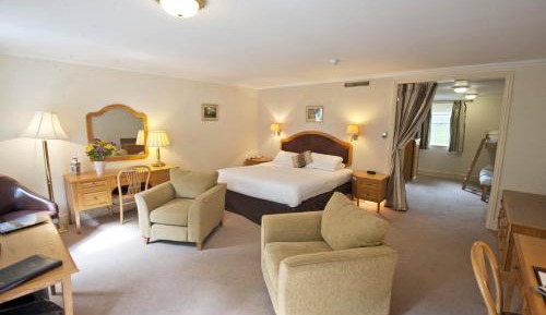 Superior Family Room (2 Adults + 2 Children)