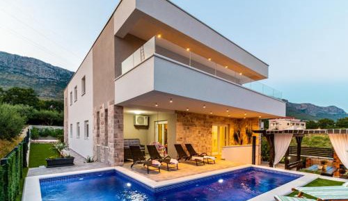 Villa with Private Pool