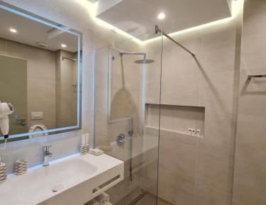 Family Room with Sea View