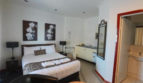 Standard Queen Room