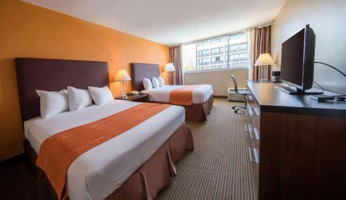 Double Room with Two Double Beds and Mobility/Hearing Impaired Access - Non-Smoking