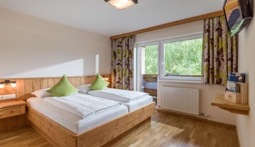Apartment with Garden View