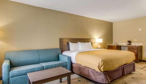 King Suite with Sofa Bed - Non-Smoking