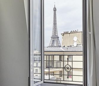 Superior Double Room with view on the Eiffel Tower