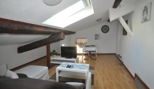 One-Bedroom Standard Apartment