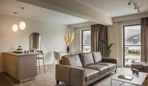 Signature Suite