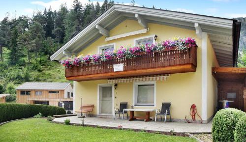 Superior One-Bedroom Apartment with Balcony