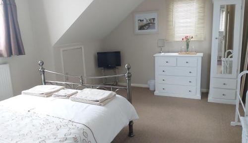 Double Room with Guest Lounge