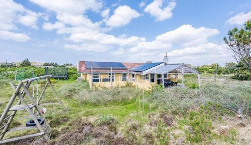 Four-Bedroom Holiday Home
