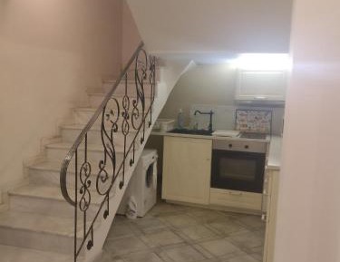 One-Bedroom Apartment - Semi-Basement