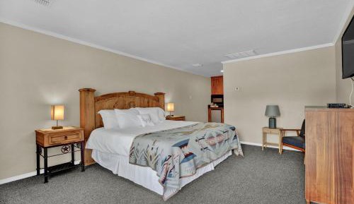 Standard King Room