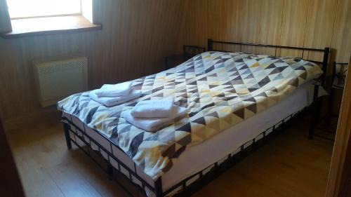 Apartment with Mountain View