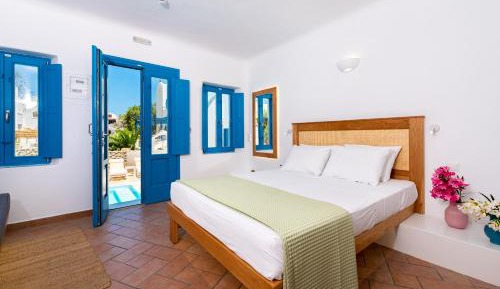 Junior Suite with Pool View