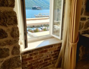 Double Room with Balcony and Sea View